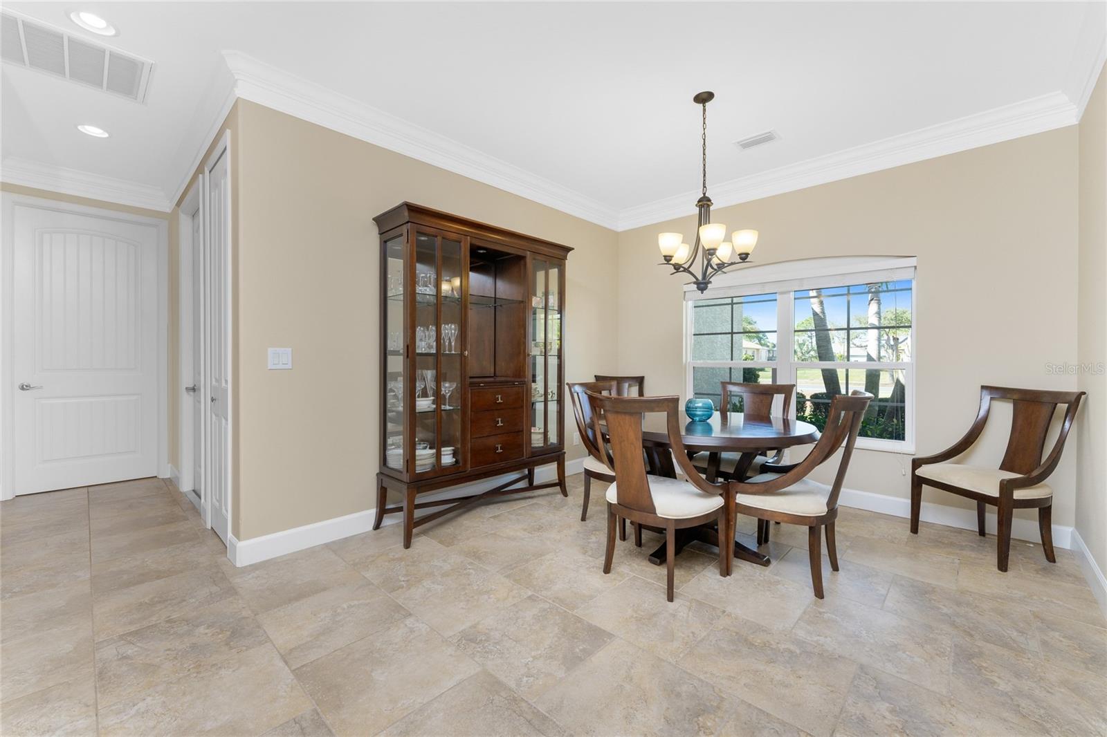 Image 6 of 65 For 250 Rotonda Boulevard N