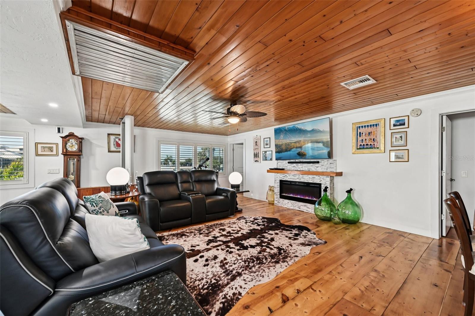 Image 10 of 64 For 10467 Sherman Street