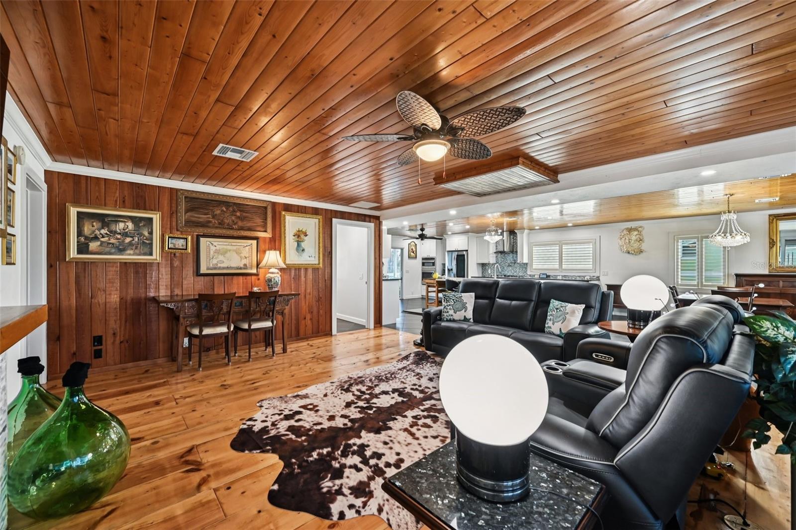 Image 11 of 64 For 10467 Sherman Street