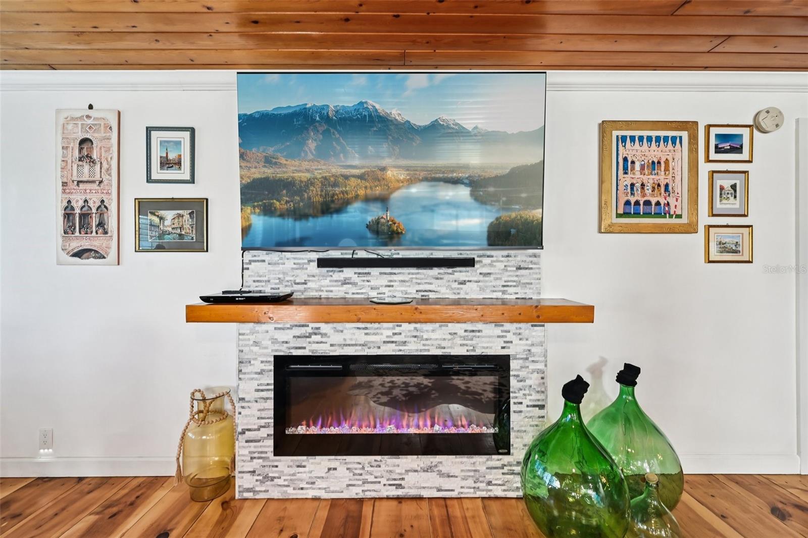 Image 12 of 64 For 10467 Sherman Street