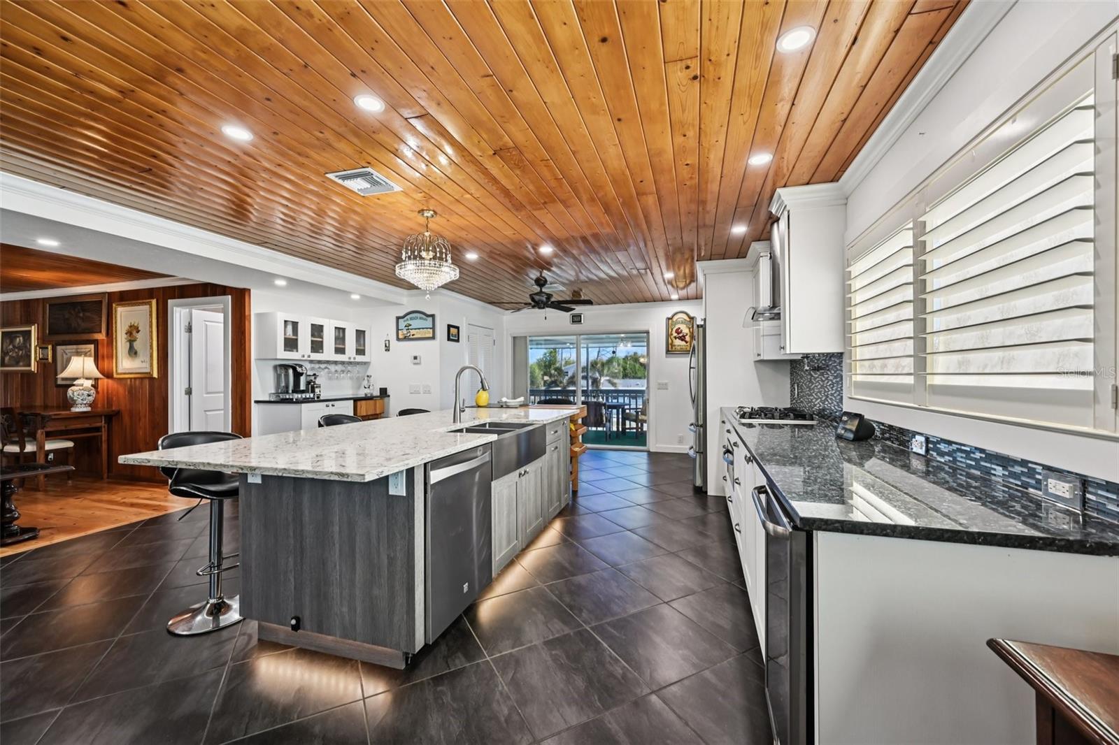 Image 17 of 64 For 10467 Sherman Street