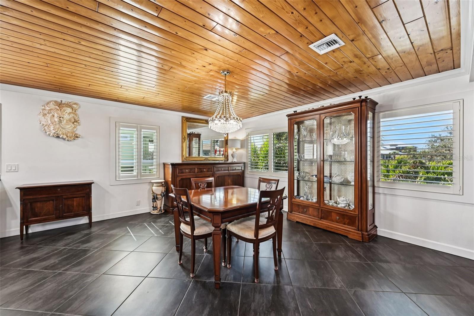 Image 22 of 64 For 10467 Sherman Street