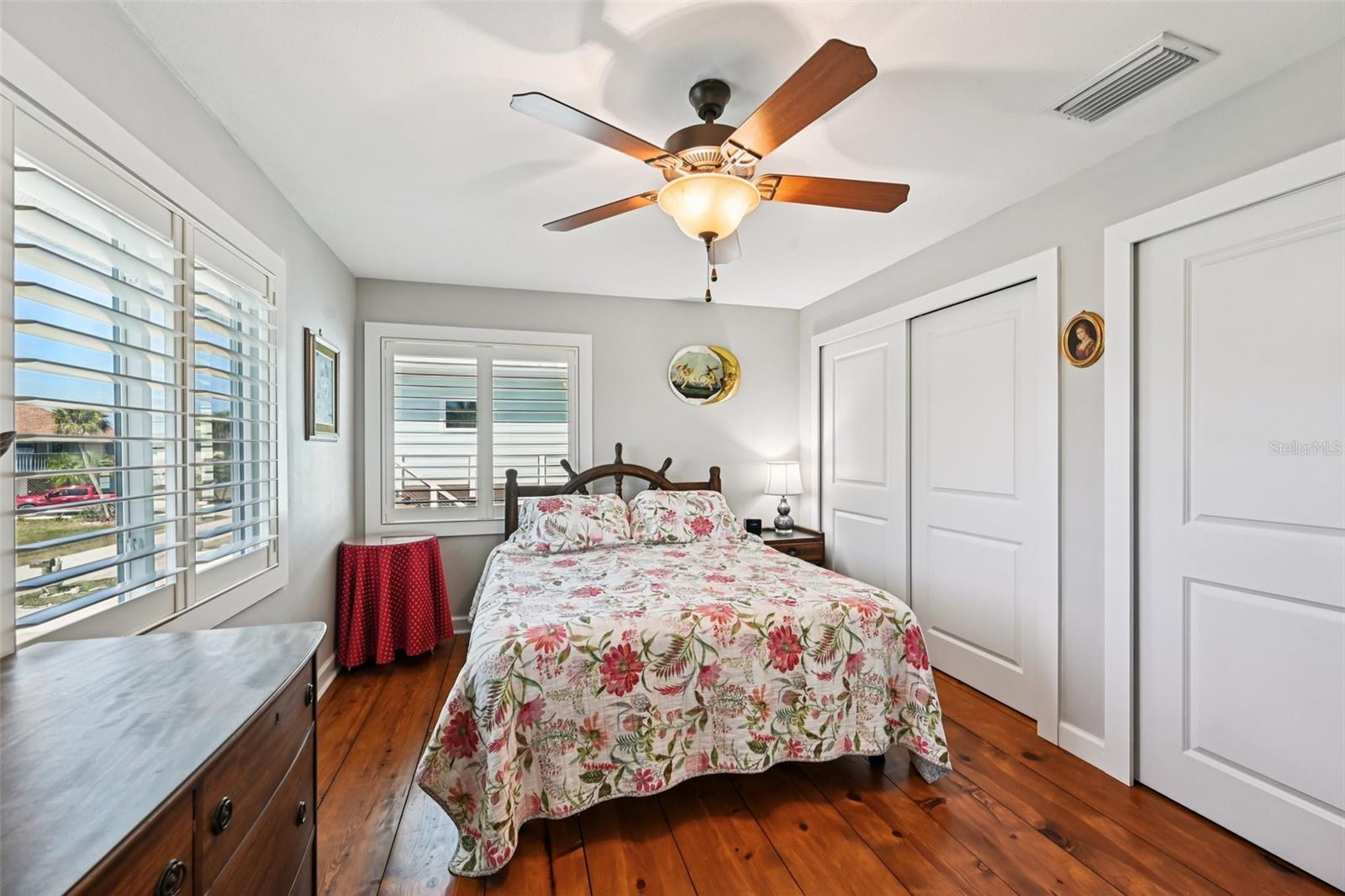 Image 33 of 64 For 10467 Sherman Street