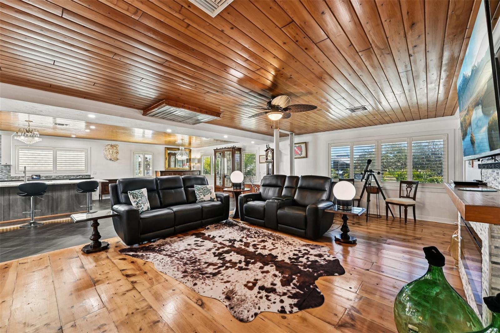 Image 6 of 64 For 10467 Sherman Street