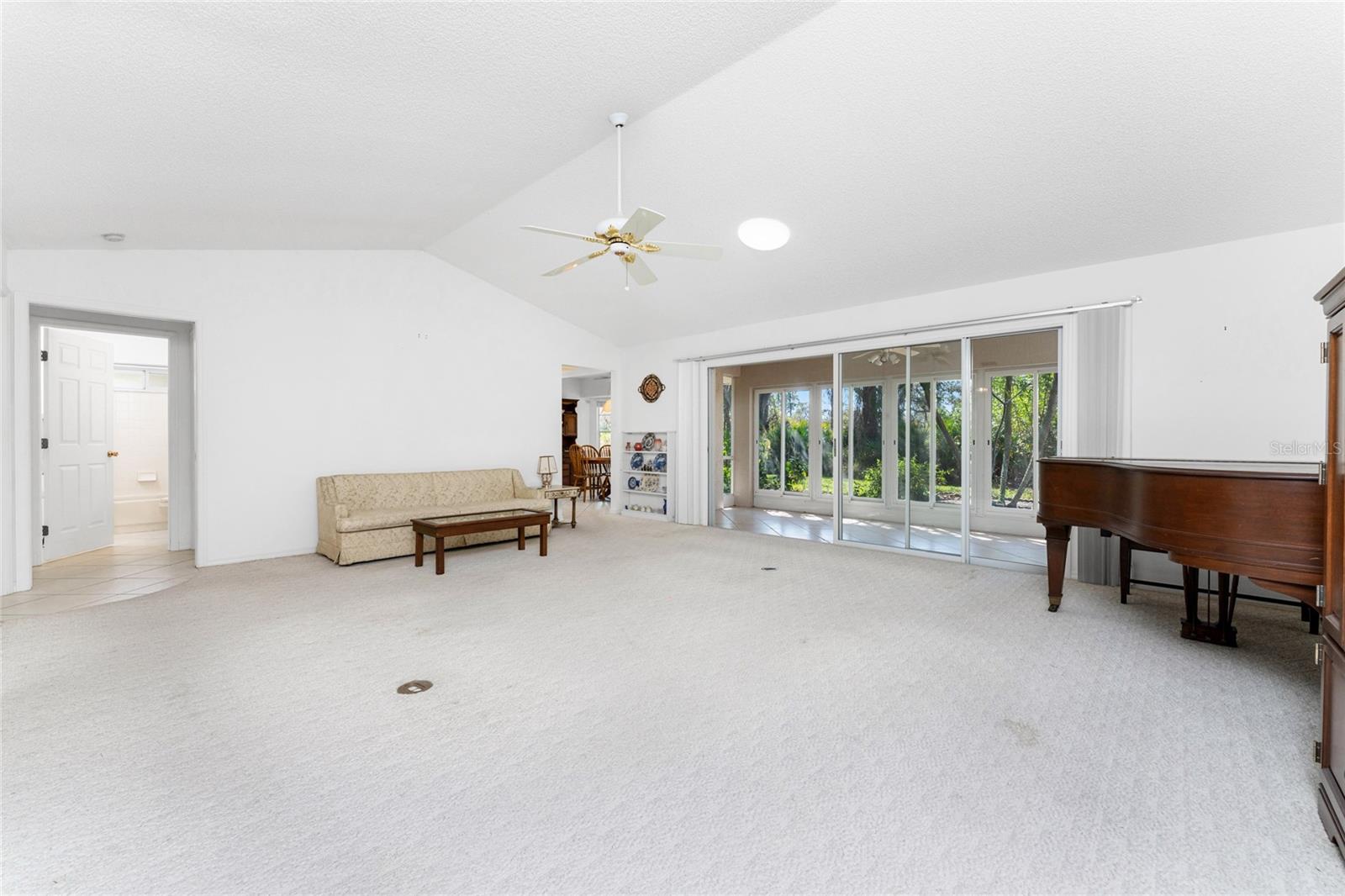 Image 13 of 66 For 257 Park Forest Boulevard