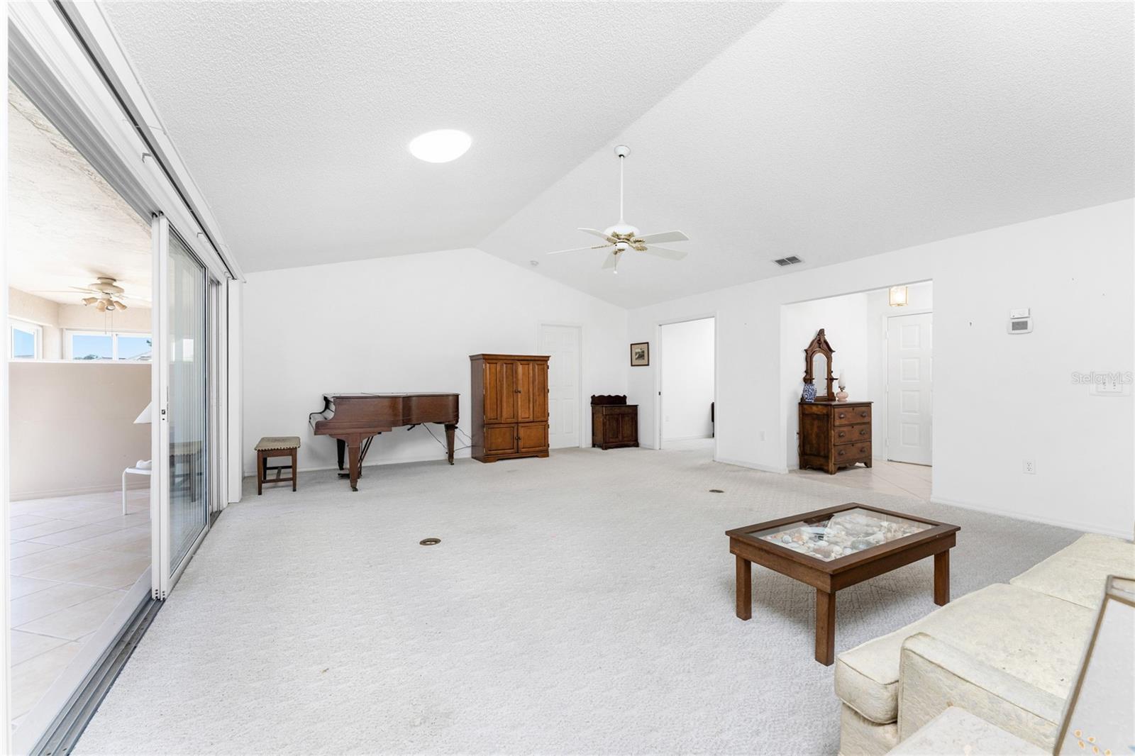 Image 17 of 66 For 257 Park Forest Boulevard