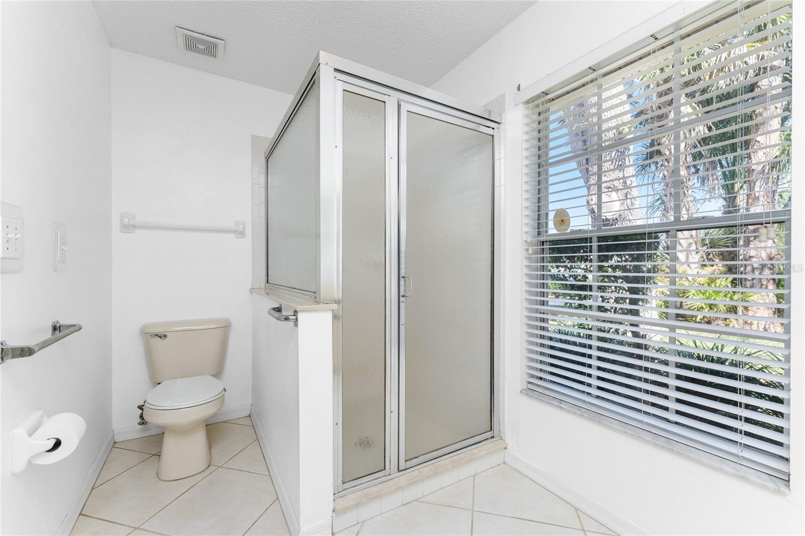 Image 28 of 66 For 257 Park Forest Boulevard