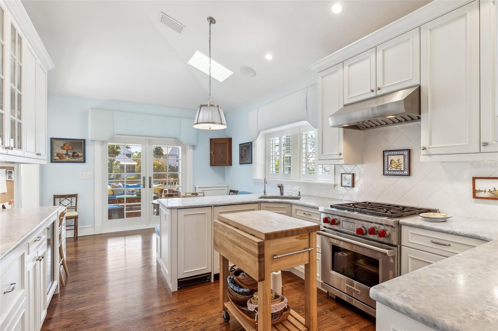 Image 11 of 36 For 160 Sheepshank Court