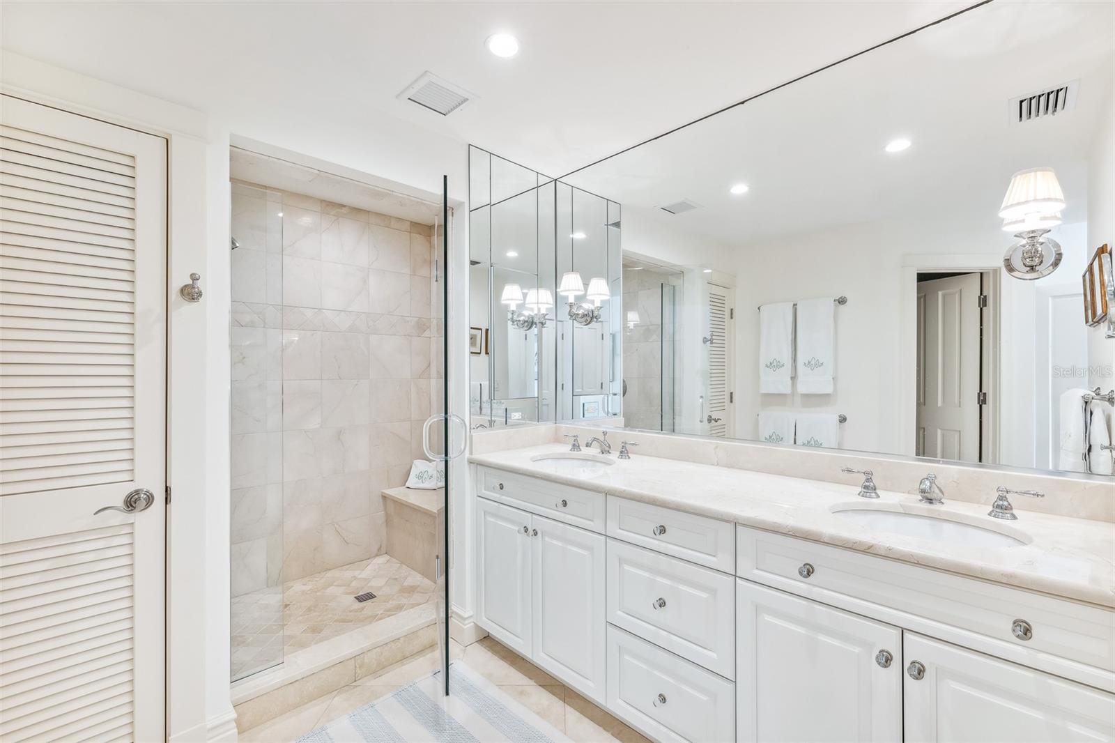 Image 14 of 36 For 160 Sheepshank Court