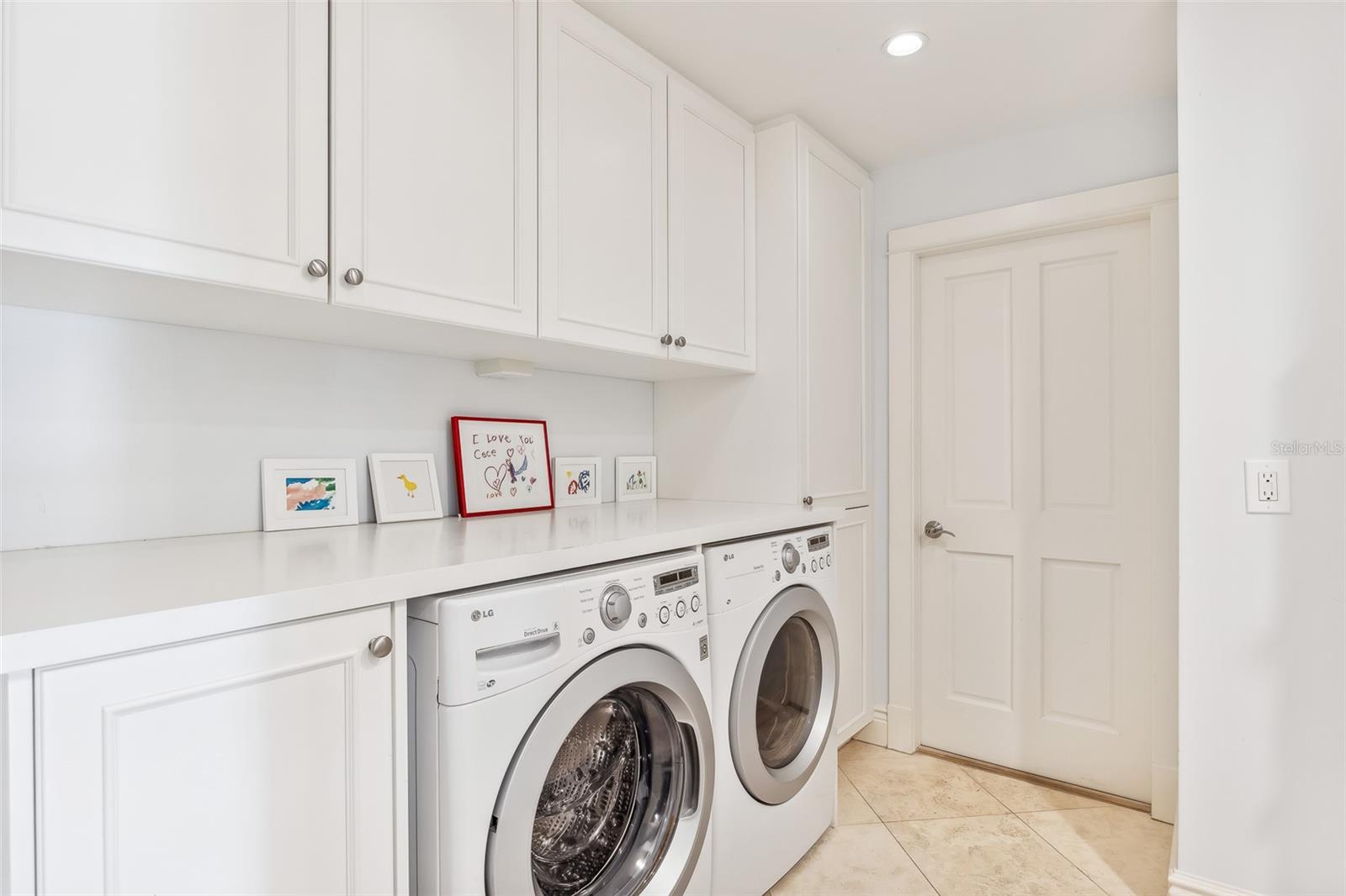 Image 26 of 36 For 160 Sheepshank Court