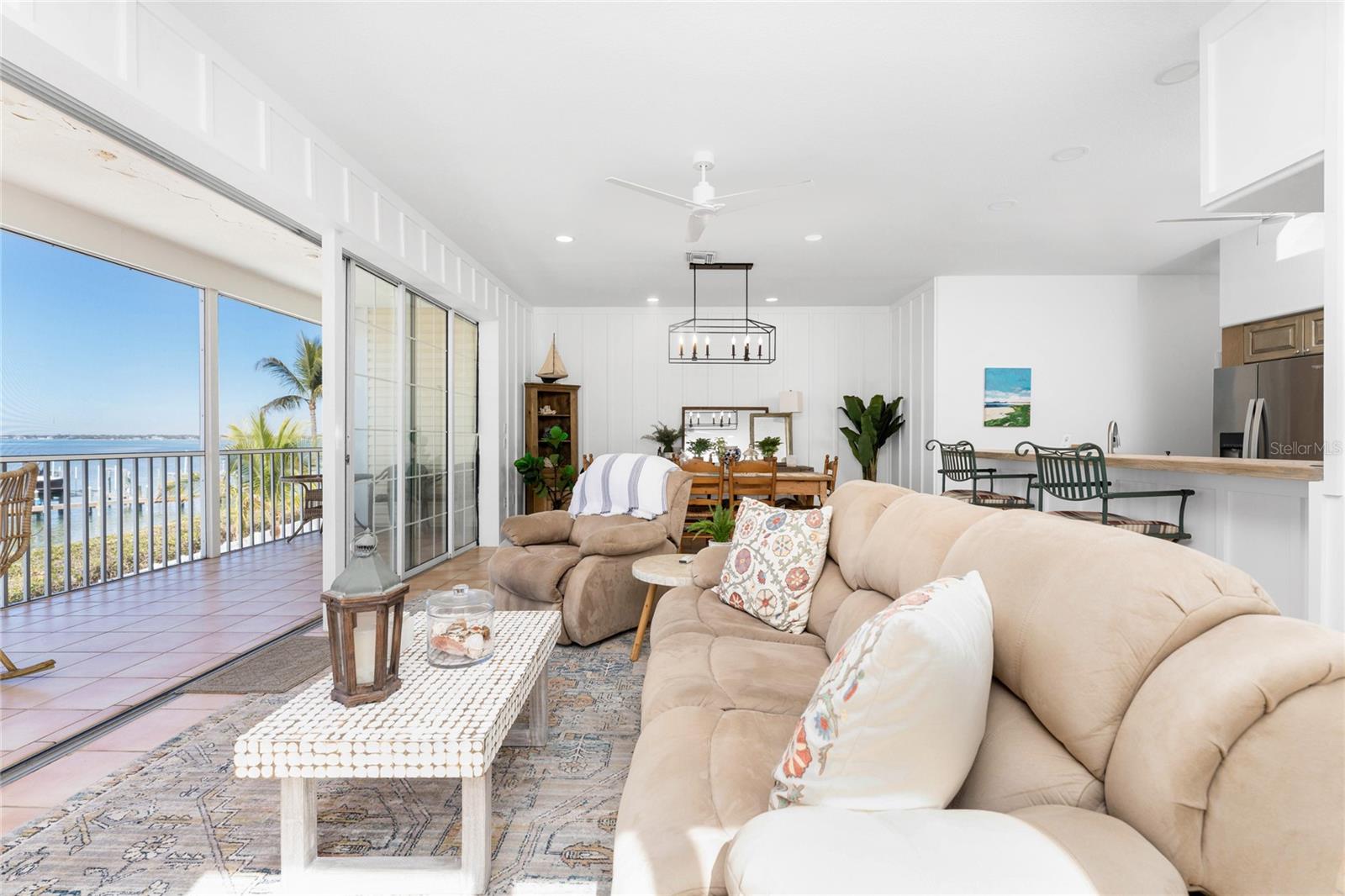 Image 11 of 68 For 1400 Beach Road 1