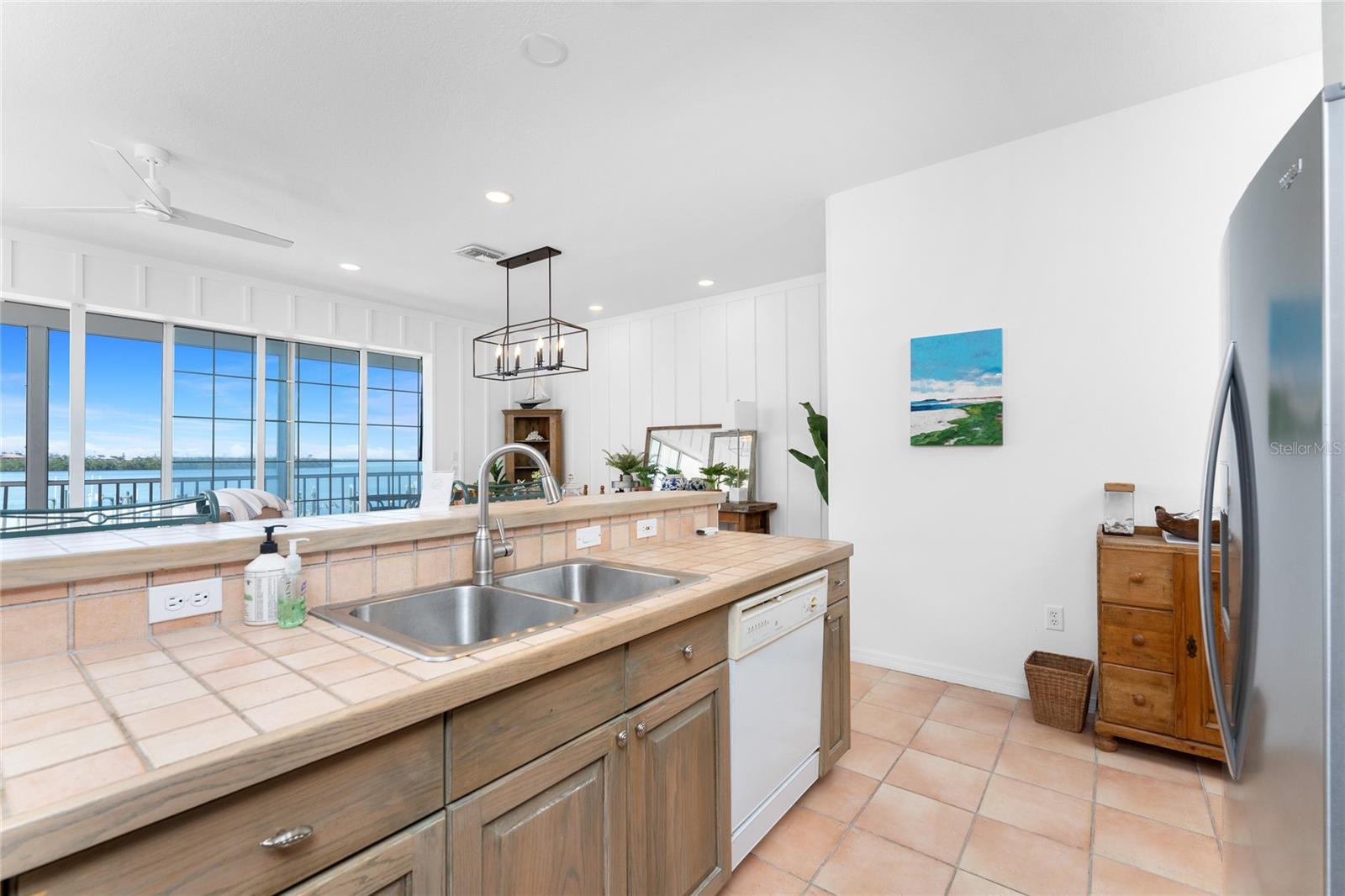 Image 25 of 68 For 1400 Beach Road 1