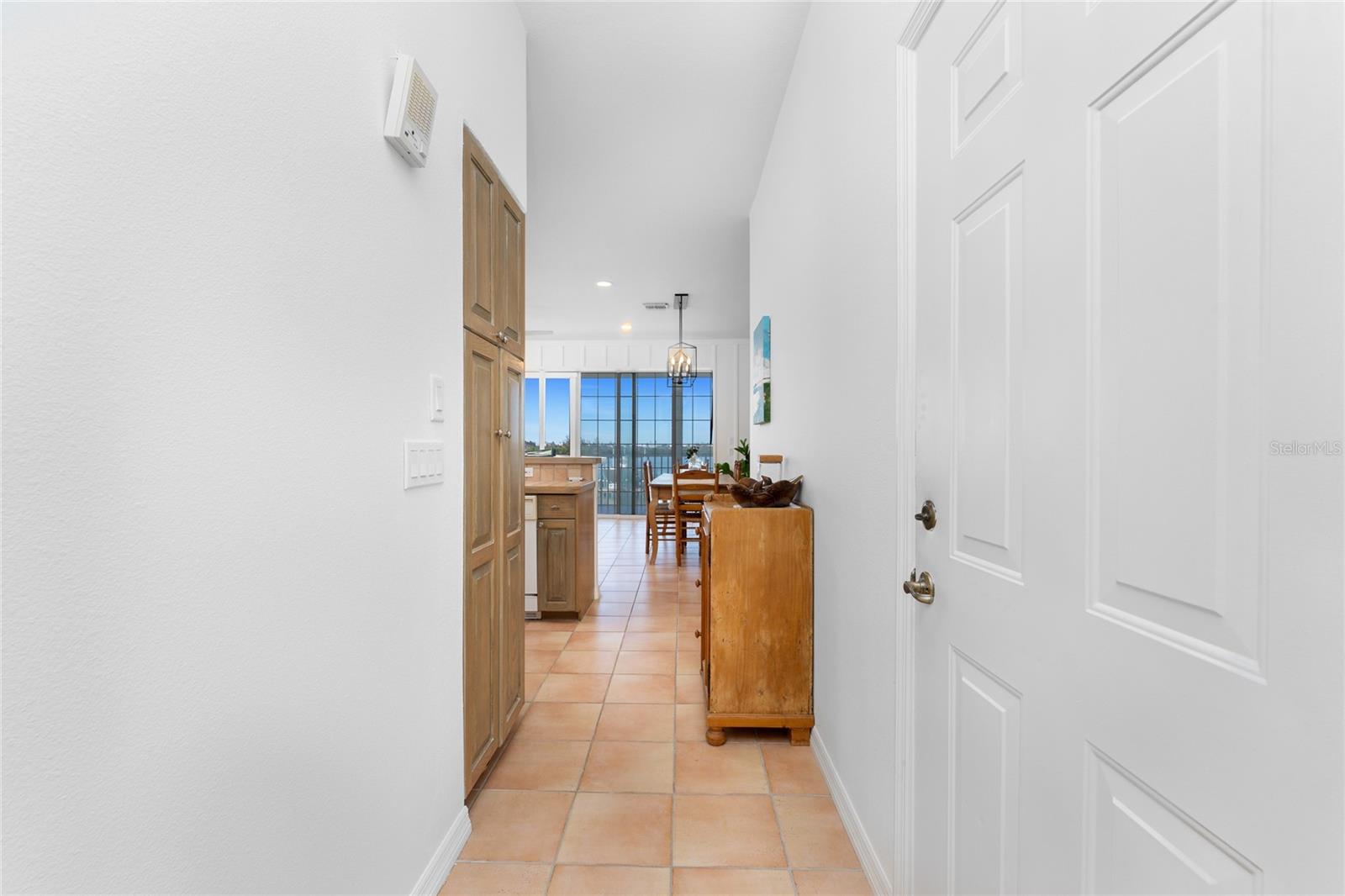 Image 4 of 68 For 1400 Beach Road 1