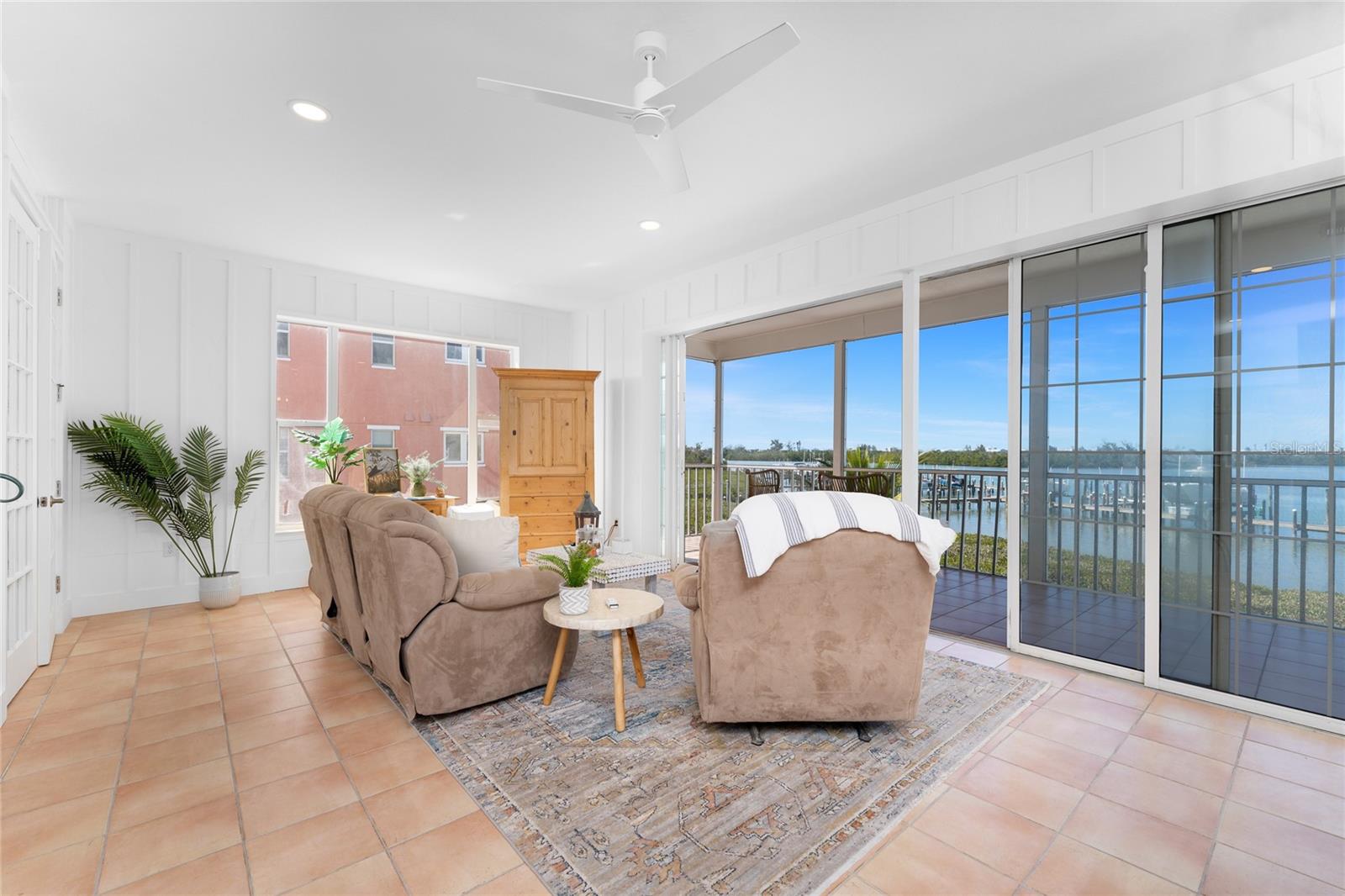 Image 7 of 68 For 1400 Beach Road 1