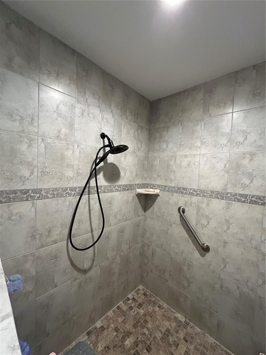 Image 10 of 27 For 108 Beryl Drive