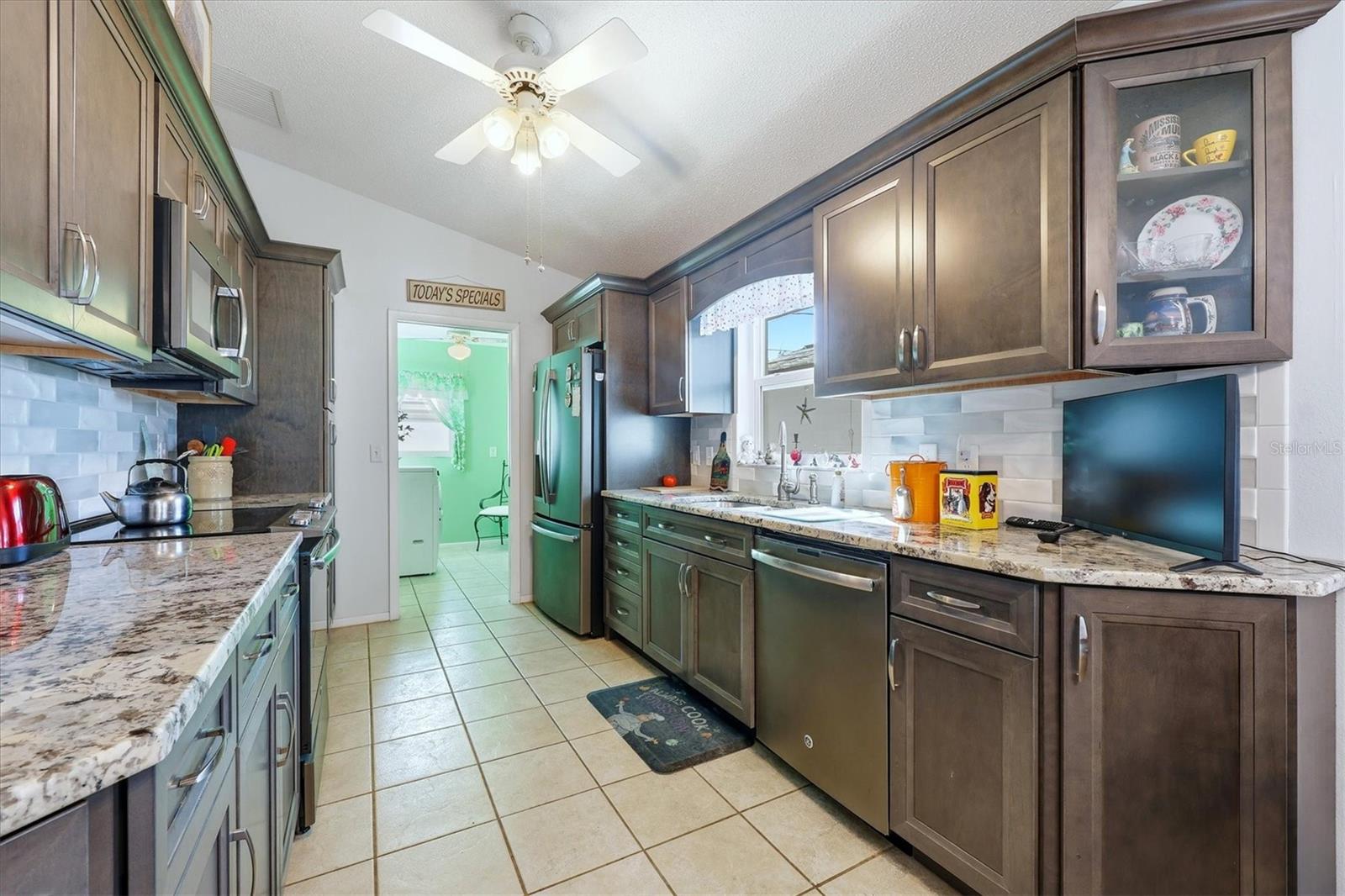 Image 13 of 53 For 9075 Big Star Avenue