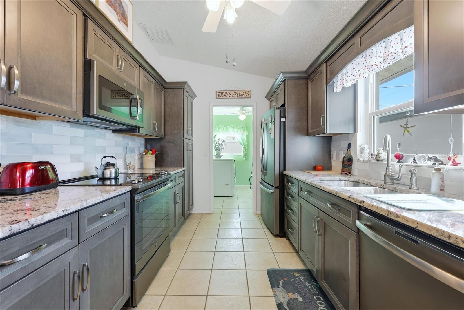 Image 14 of 53 For 9075 Big Star Avenue