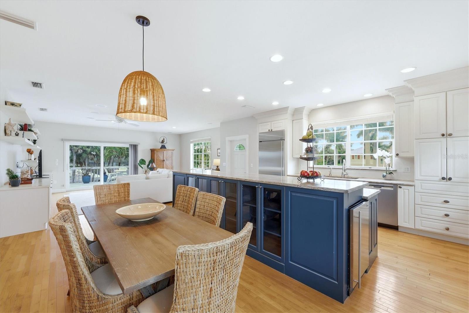 Image 15 of 47 For 281 Seabreeze Court