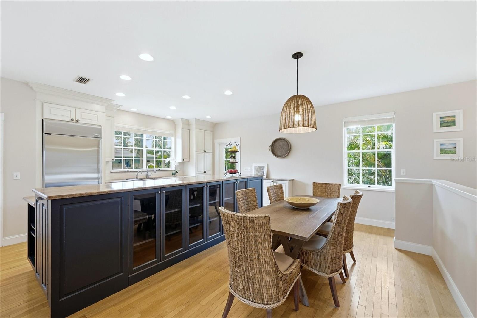 Image 18 of 47 For 281 Seabreeze Court