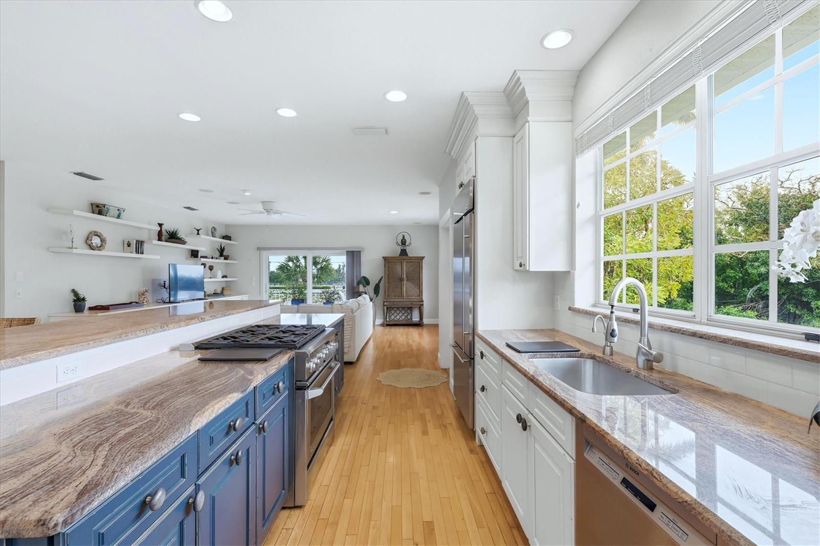 Image 20 of 47 For 281 Seabreeze Court