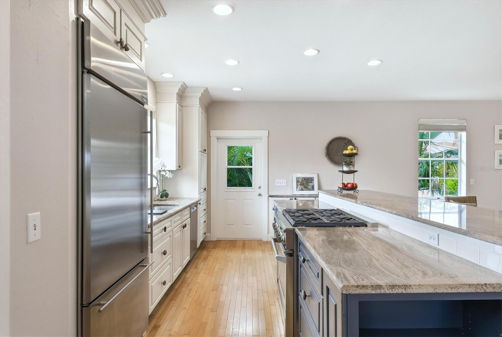 Image 21 of 47 For 281 Seabreeze Court