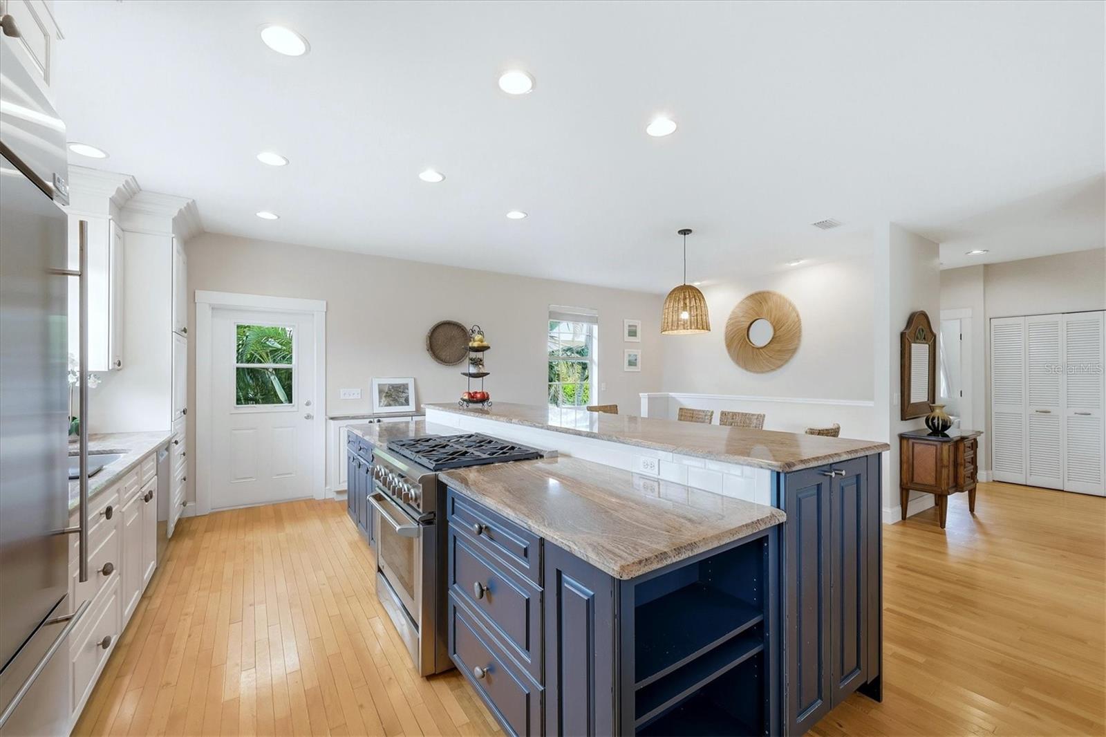 Image 24 of 47 For 281 Seabreeze Court