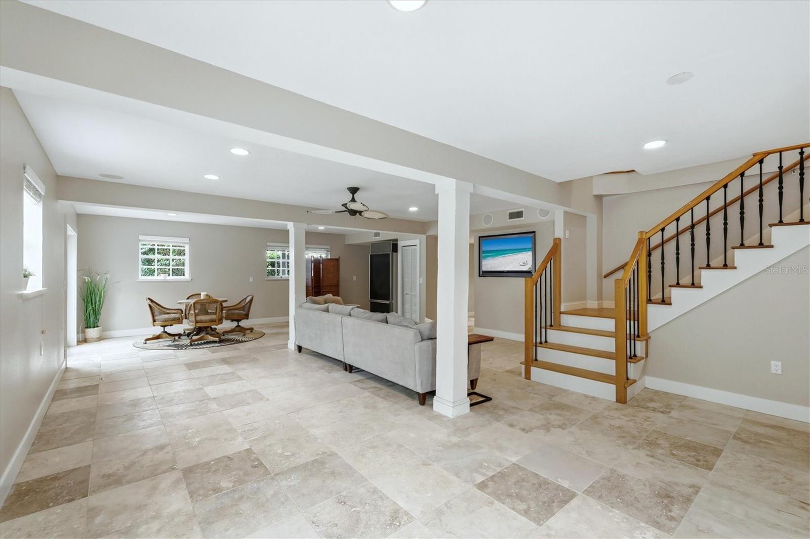 Image 36 of 47 For 281 Seabreeze Court