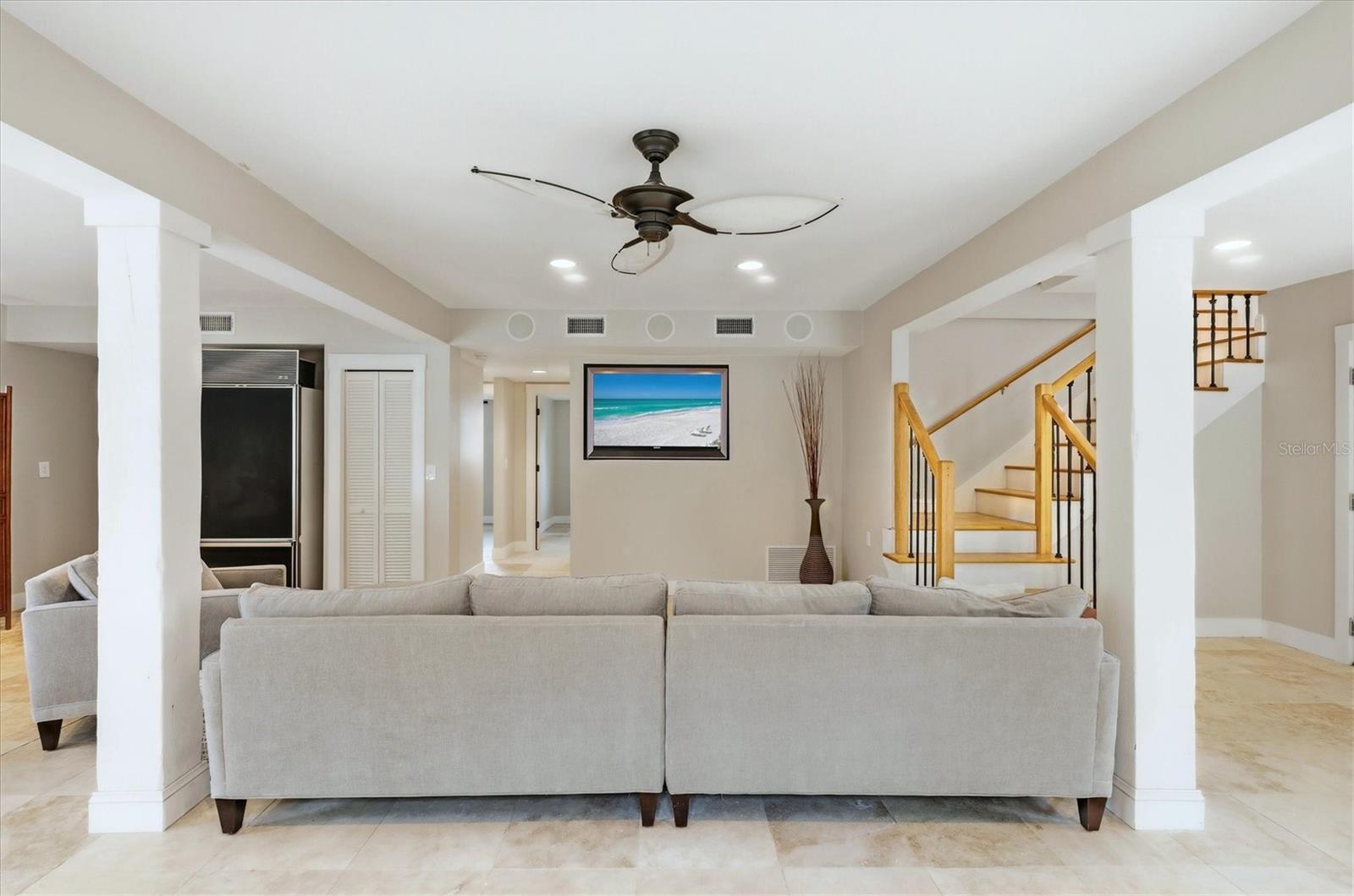 Image 37 of 47 For 281 Seabreeze Court