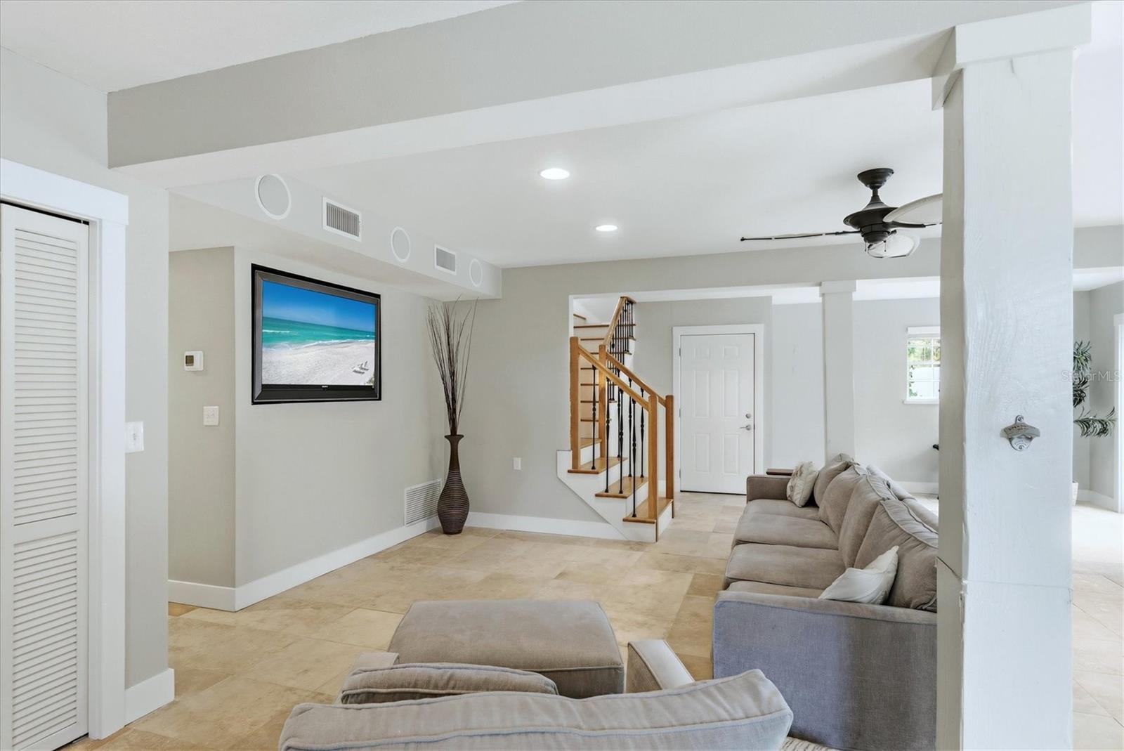 Image 38 of 47 For 281 Seabreeze Court