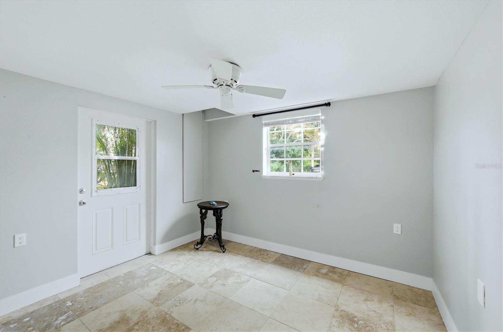 Image 42 of 47 For 281 Seabreeze Court