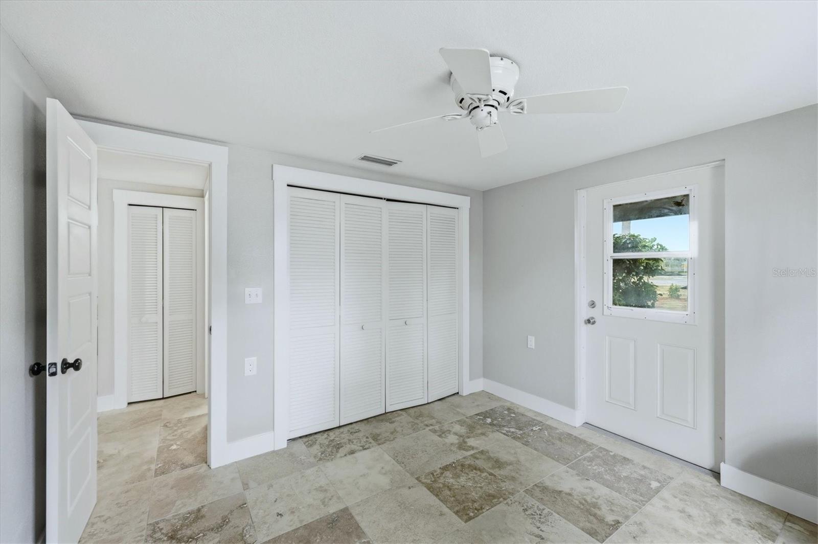 Image 43 of 47 For 281 Seabreeze Court