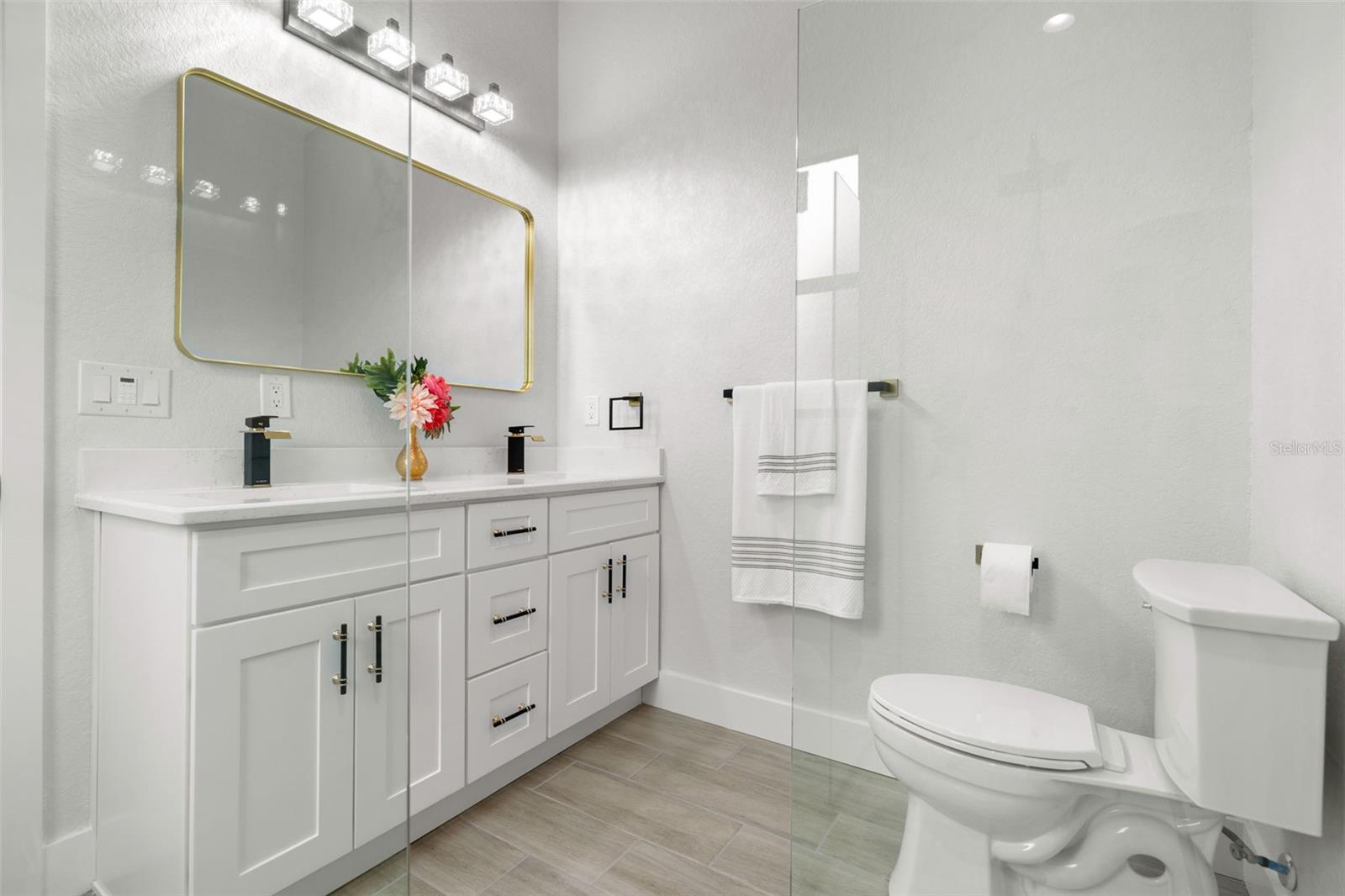 Image 18 of 30 For 178 Lime Tree Park