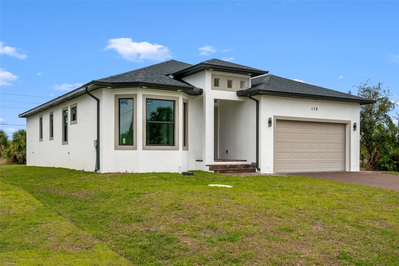 Image 2 of 30 For 178 Lime Tree Park