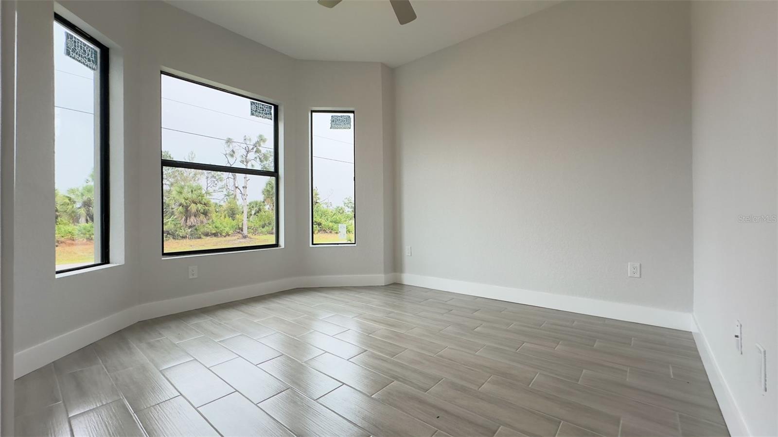 Image 23 of 30 For 178 Lime Tree Park