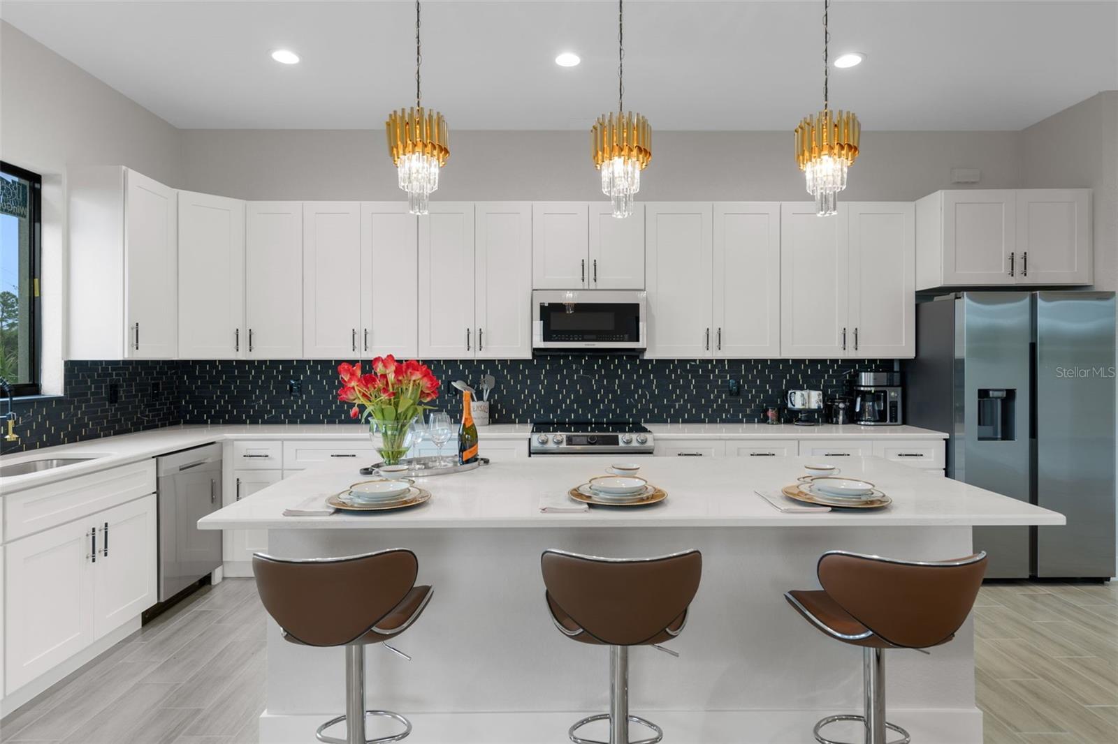 Image 4 of 30 For 178 Lime Tree Park