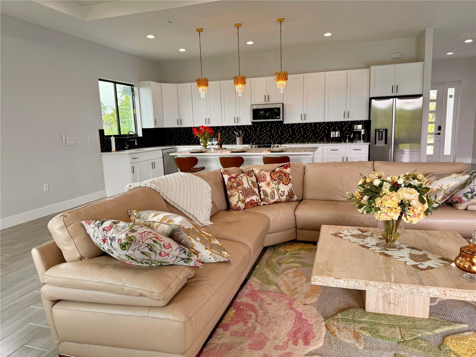 Image 9 of 30 For 178 Lime Tree Park