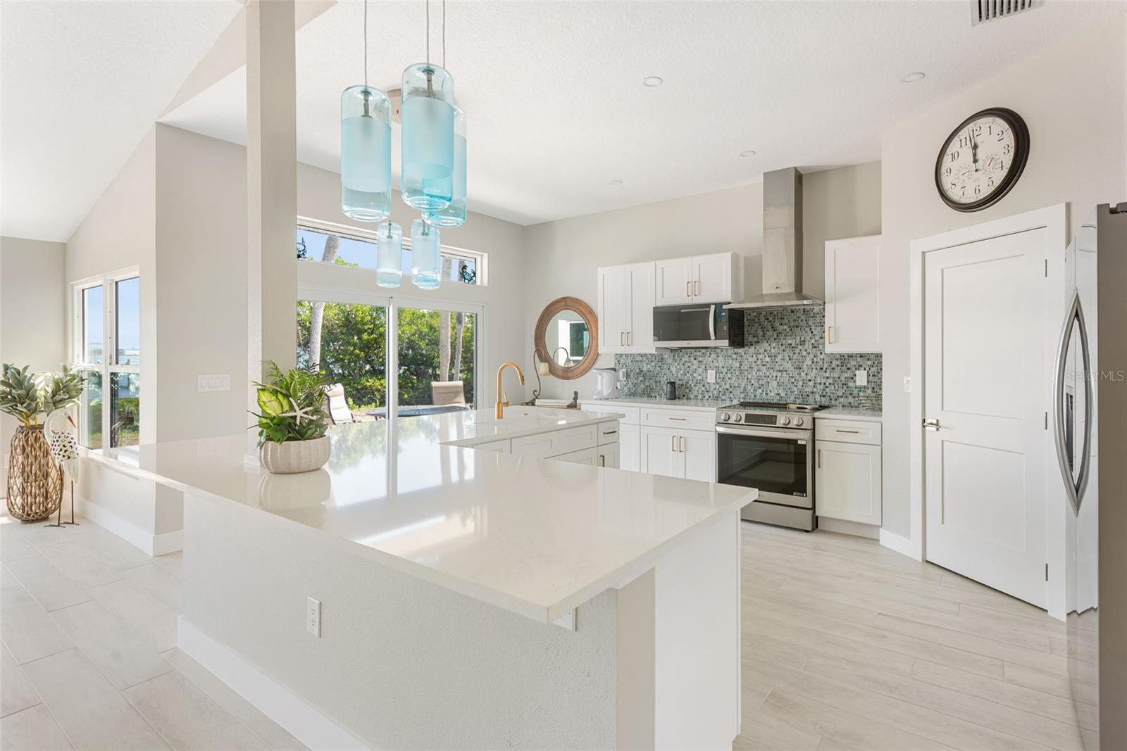 Image 10 of 96 For 4087 Pelican Shores Circle