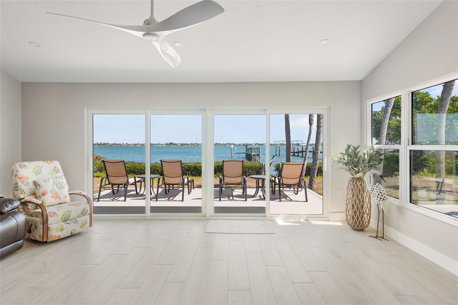 Image 20 of 96 For 4087 Pelican Shores Circle