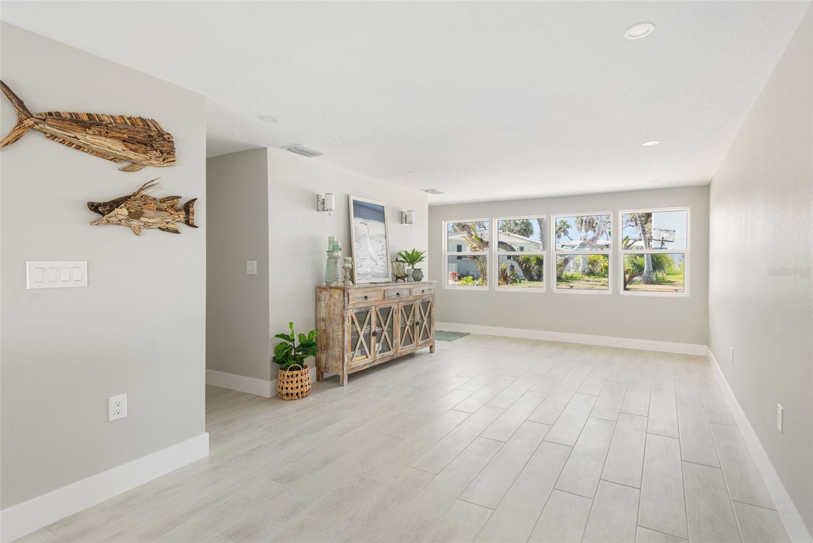 Image 24 of 96 For 4087 Pelican Shores Circle