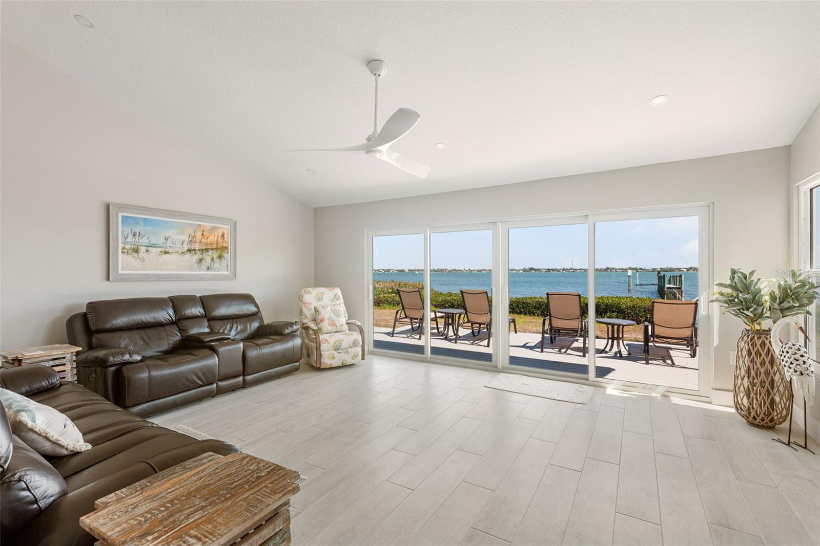 Image 27 of 96 For 4087 Pelican Shores Circle