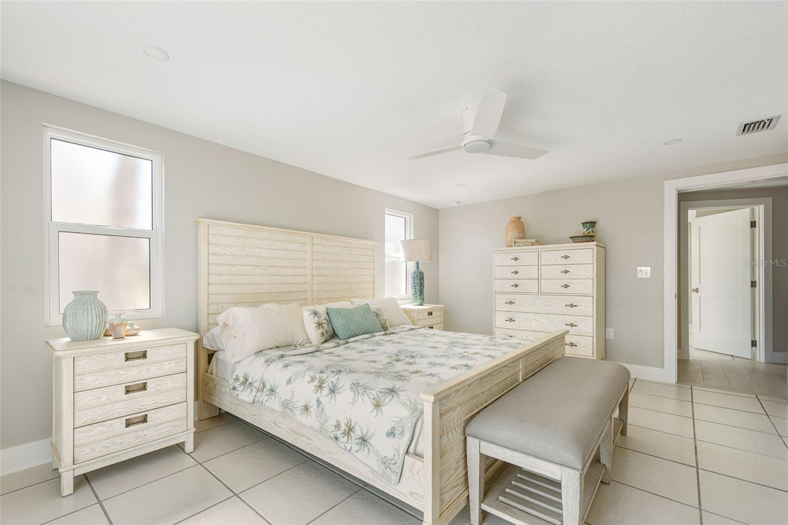 Image 33 of 96 For 4087 Pelican Shores Circle