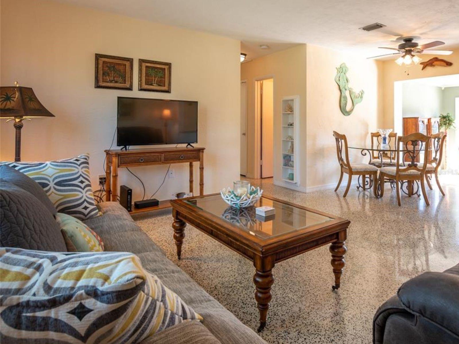 Image 3 of 18 For 2456 Elkcam Boulevard