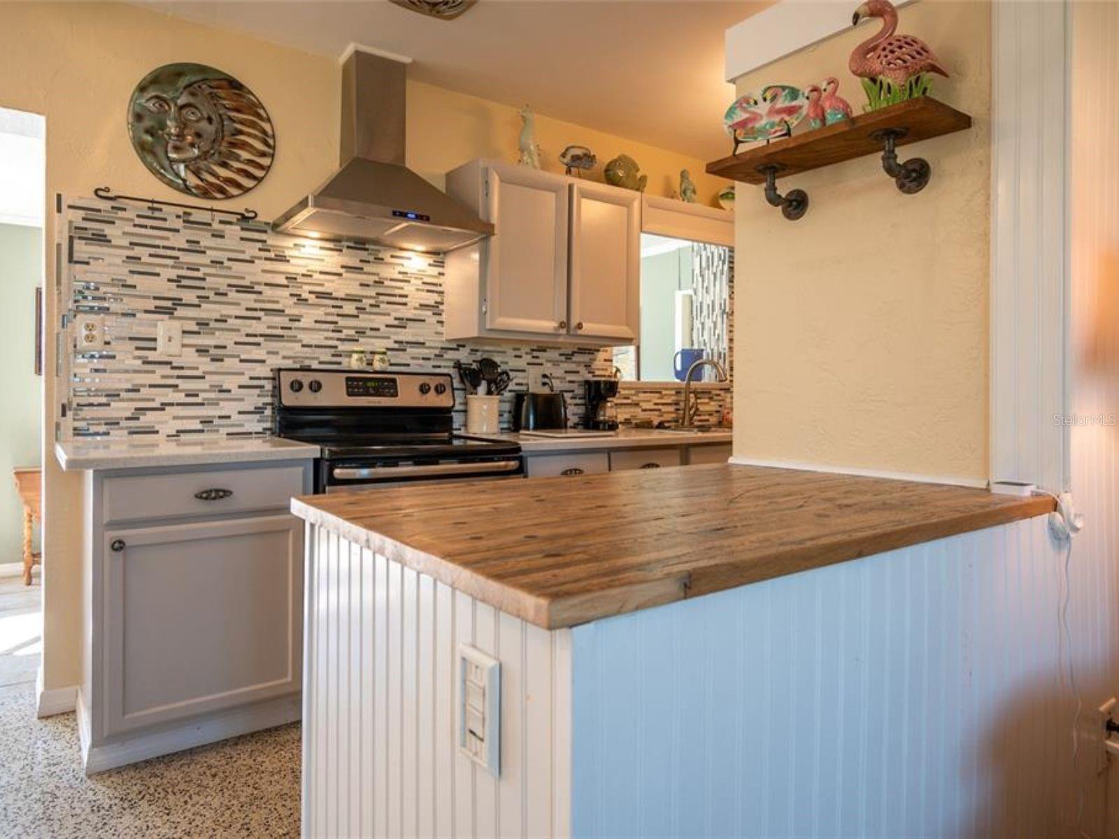 Image 5 of 18 For 2456 Elkcam Boulevard