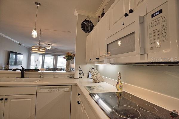 Listing photo id 24 for 11220 Hacienda Del Mar Boulevard 204