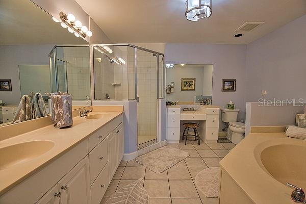 Listing photo id 36 for 11220 Hacienda Del Mar Boulevard 204