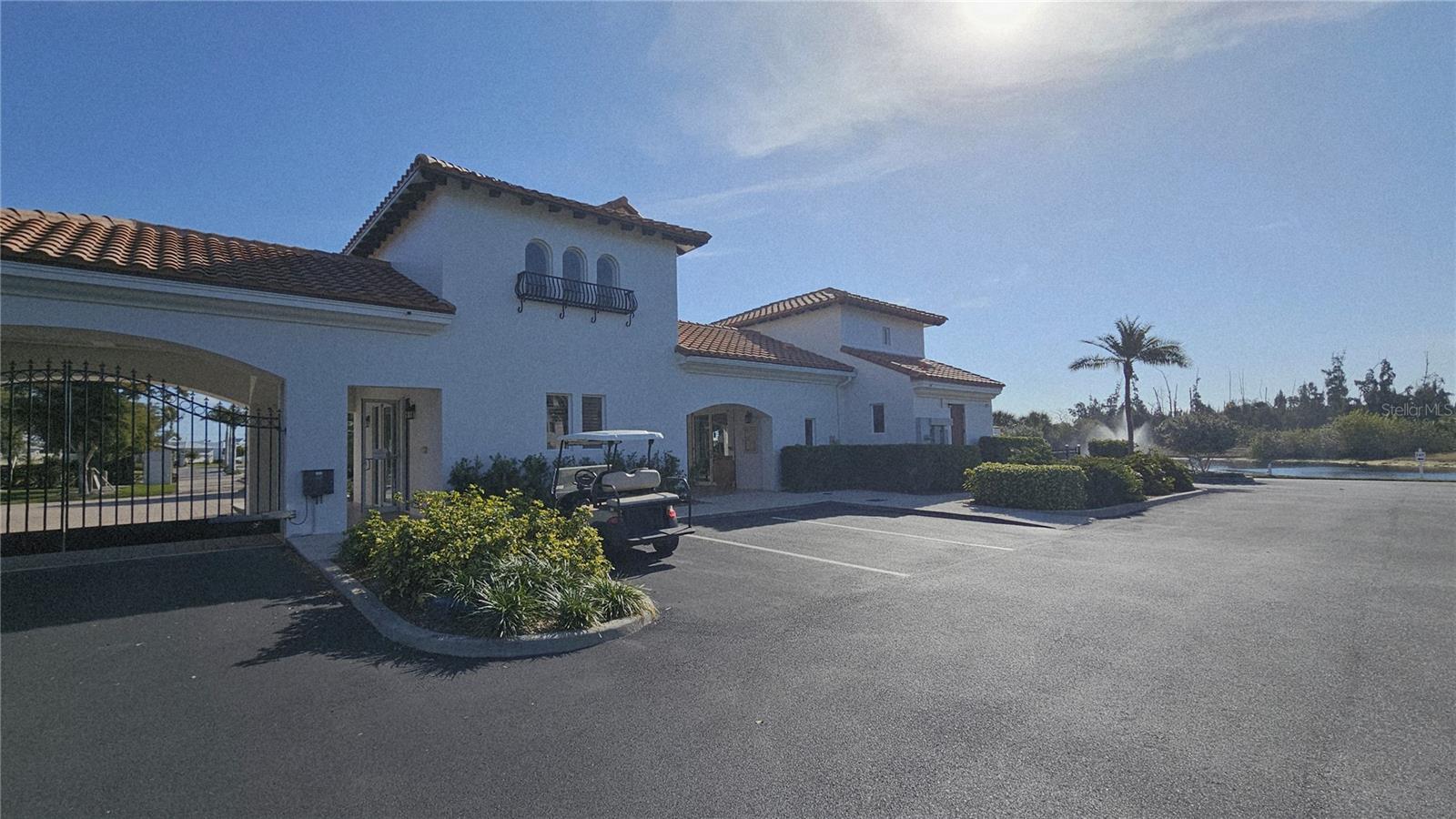 Listing photo id 3 for 11220 Hacienda Del Mar Boulevard 204