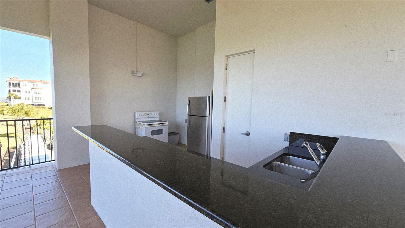 Listing photo id 49 for 11220 Hacienda Del Mar Boulevard 204