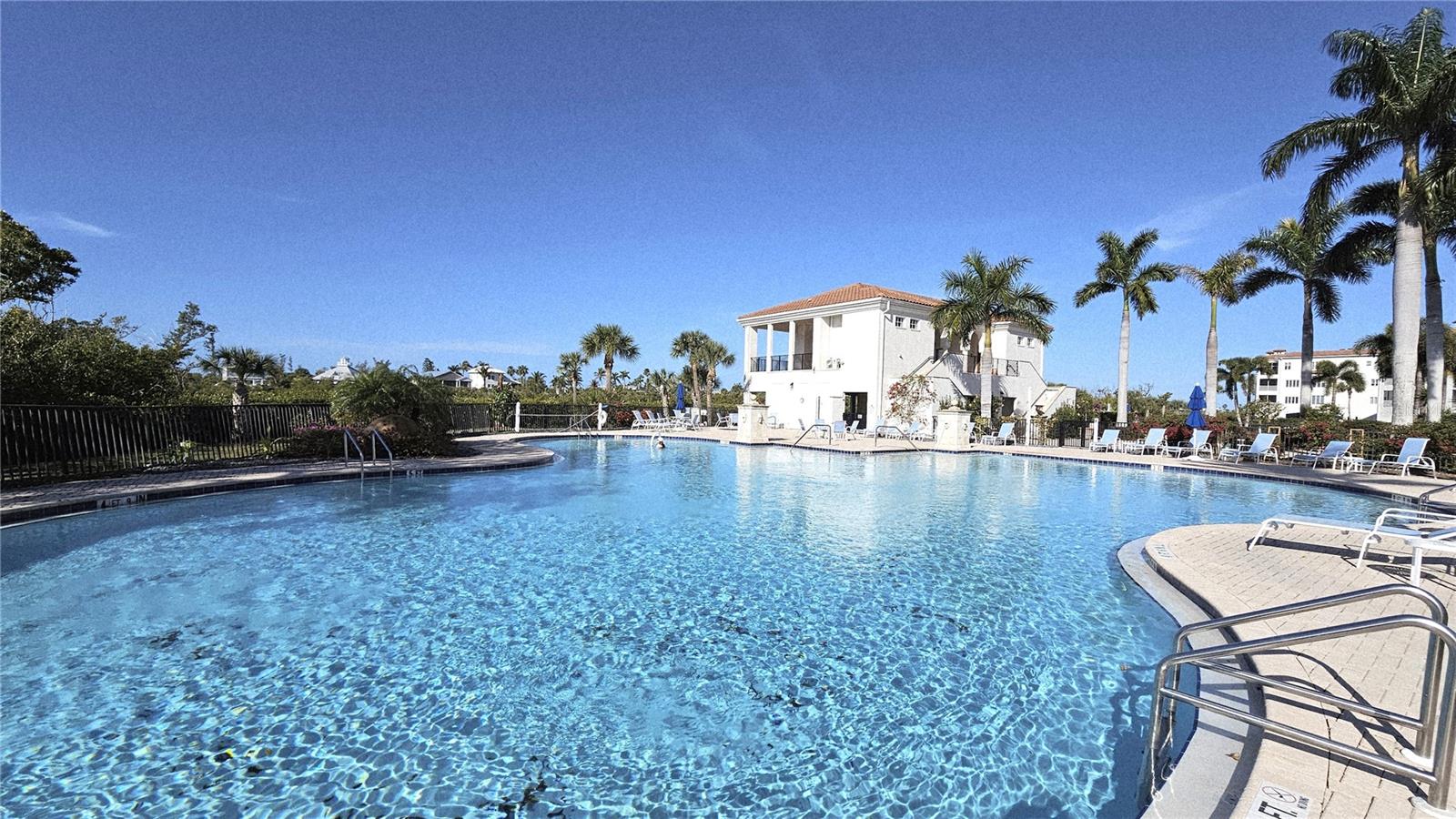 Listing photo id 54 for 11220 Hacienda Del Mar Boulevard 204