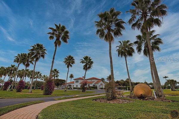Listing photo id 4 for 11220 Hacienda Del Mar Boulevard 204