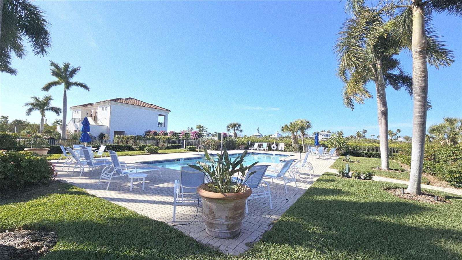 Listing photo id 64 for 11220 Hacienda Del Mar Boulevard 204